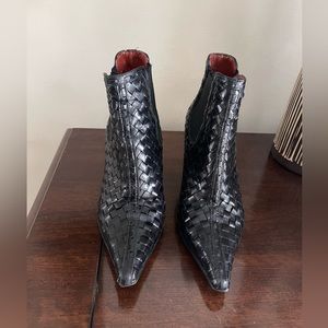 Donald J Pilner leather boots size 6.5